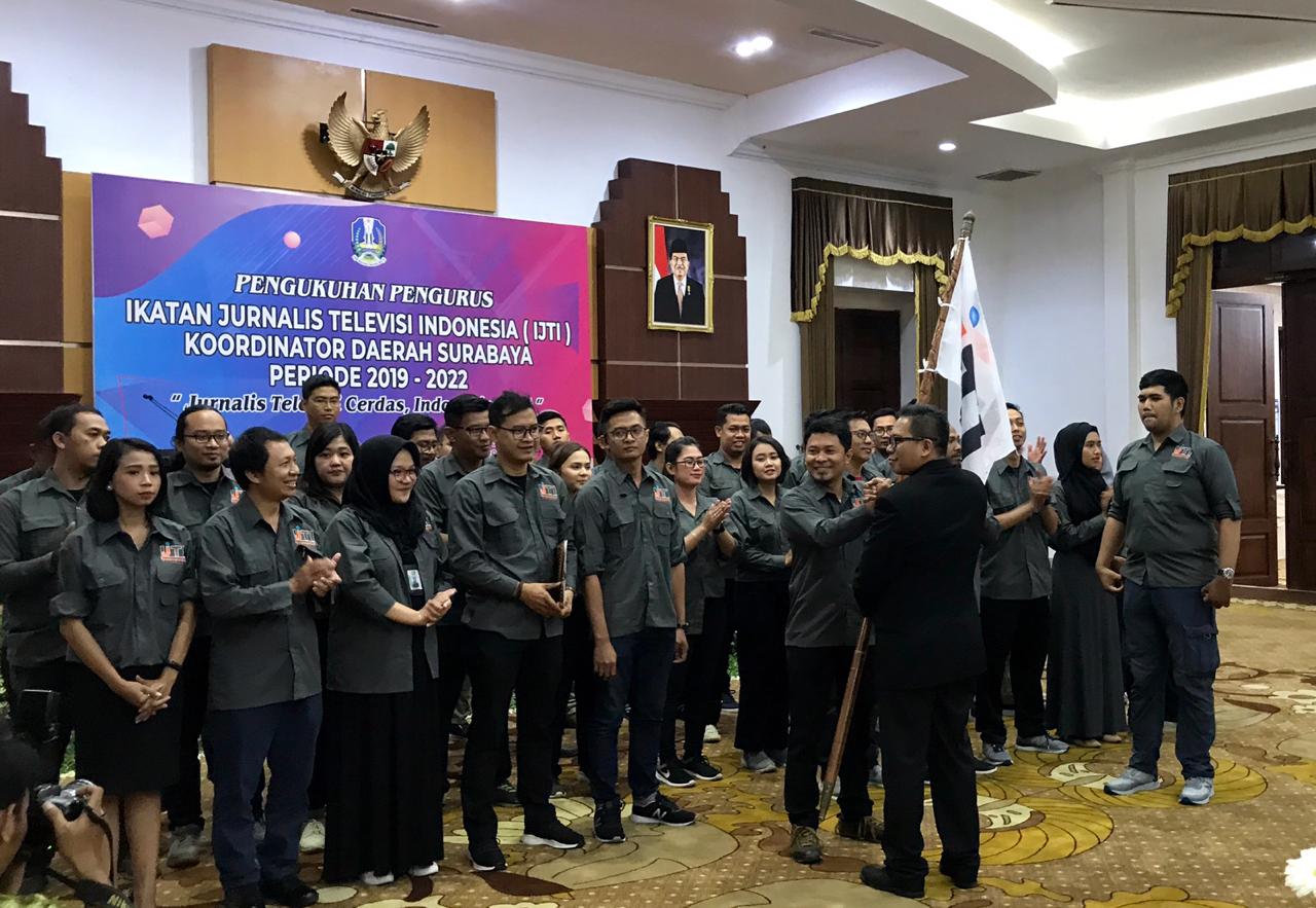 
				IJTI Surabaya Dilantik, Janji Perangi Hoax		