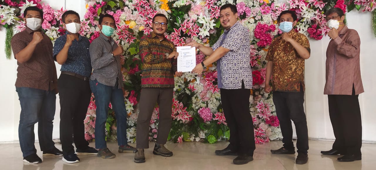 
				Peradi Pergerakan Berdiri Di Surabaya		