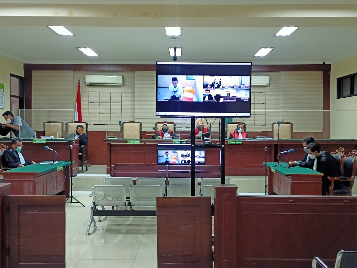 
				Korupsi Dana Pembangunan Dan Operasional, Waka SMKN 10 Kota Malang Divonis 1 Tahun 3 Bulan Penjara		