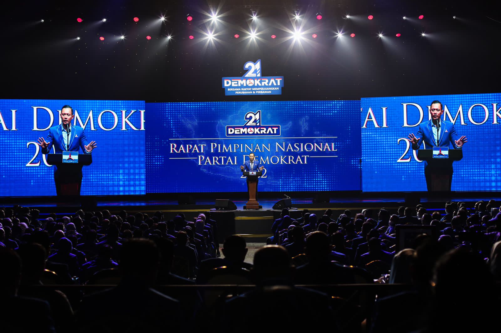 
				Rapimnas Partai Demokrat Tetapkan AHY Capres 2024		