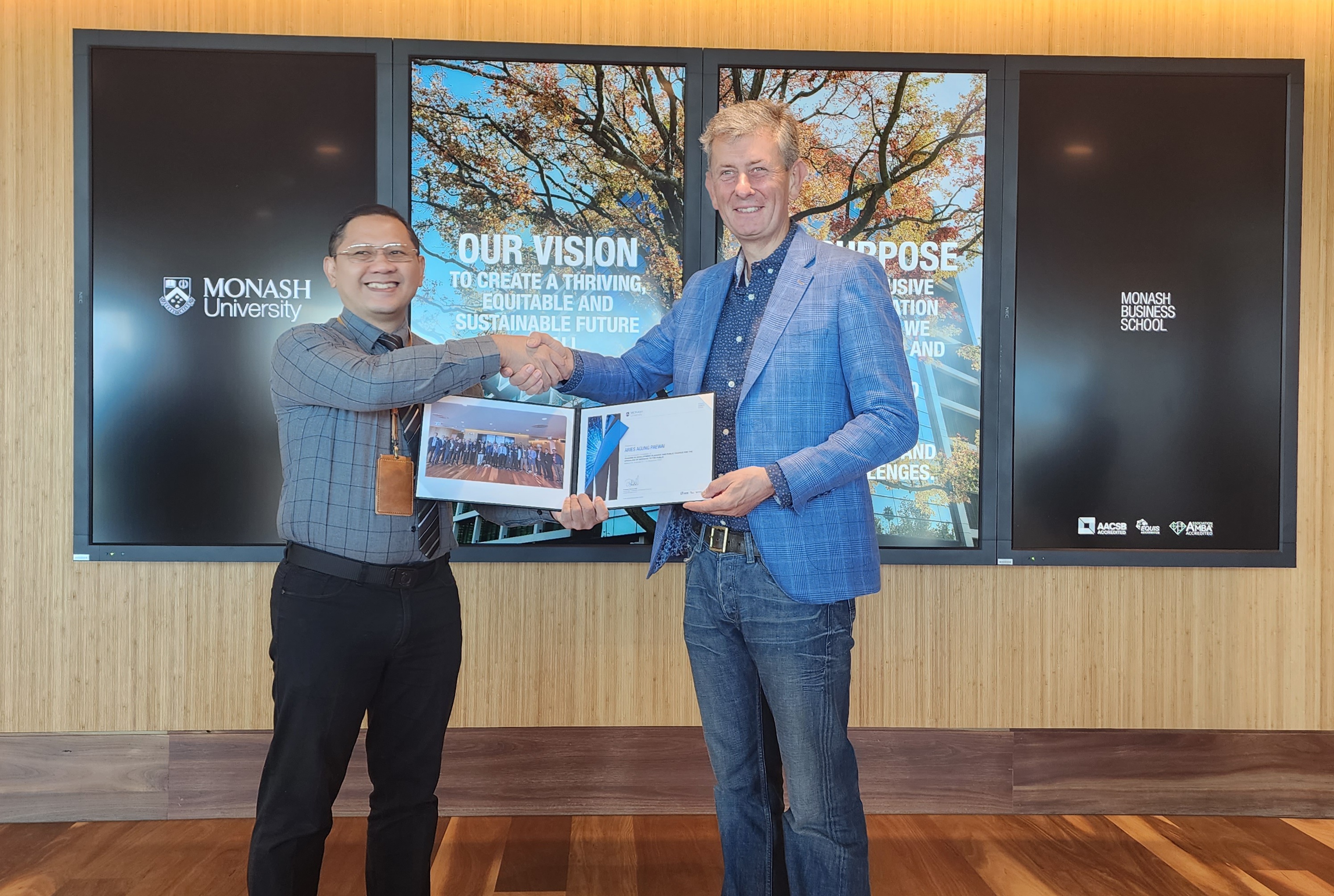 
				Kepala BPSDM Jatim Kepala OPD Paling Inovatif Versi Memorandum		