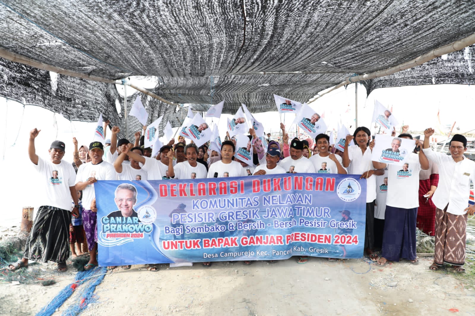 Thumbnail
				Komunitas Nelayan Jatim Dukung Ganjar Pranowo Jadi Presiden		 
				Komunitas Nelayan Jatim Dukung Ganjar Pranowo Jadi Presiden