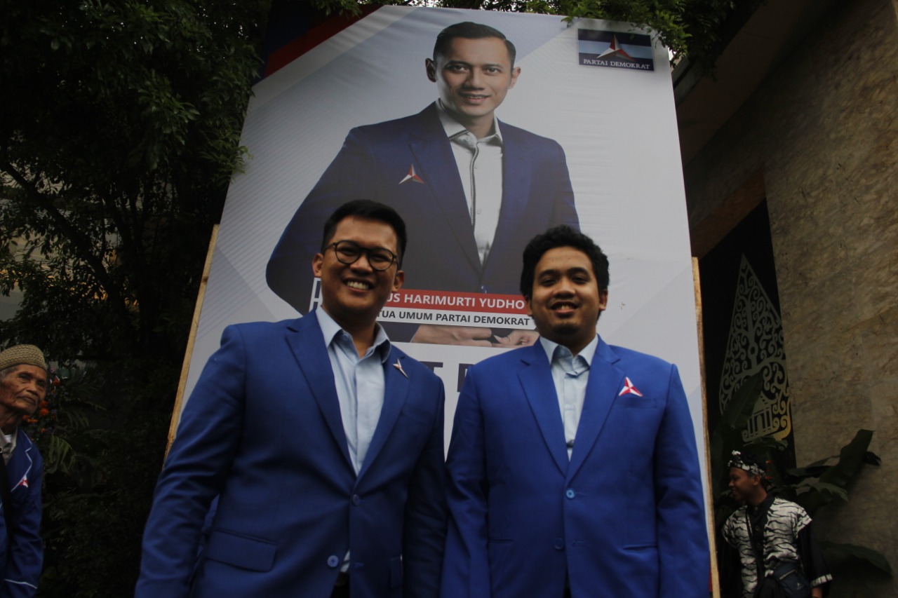 Thumbnail
				Putra Khofifah dan Putra La Nyalla Siap Jadi Vote Getter Demokrat di Pemilu 2024		 
				Putra Khofifah dan Putra La Nyalla Siap Jadi Vote Getter Demokrat di Pemilu 2024