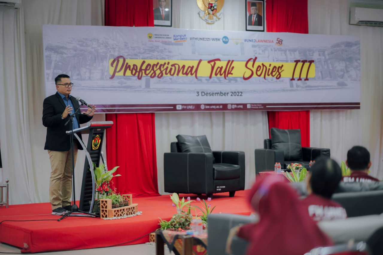 Thumbnail
				Hanya Apresiasi Ganjar, Emil Dardak Tegaskan Dukung AHY di Pilpres 2024		 
				Hanya Apresiasi Ganjar, Emil Dardak Tegaskan Dukung AHY di Pilpres 2024