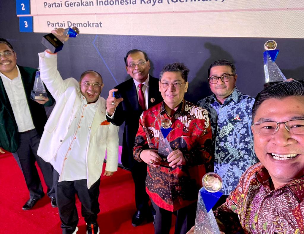 Thumbnail
				Hattrick, Predikat Parpol Informatif Untuk Demokrat Dari KIP-RI		 
				Hattrick, Predikat Parpol Informatif Untuk Demokrat Dari KIP-RI