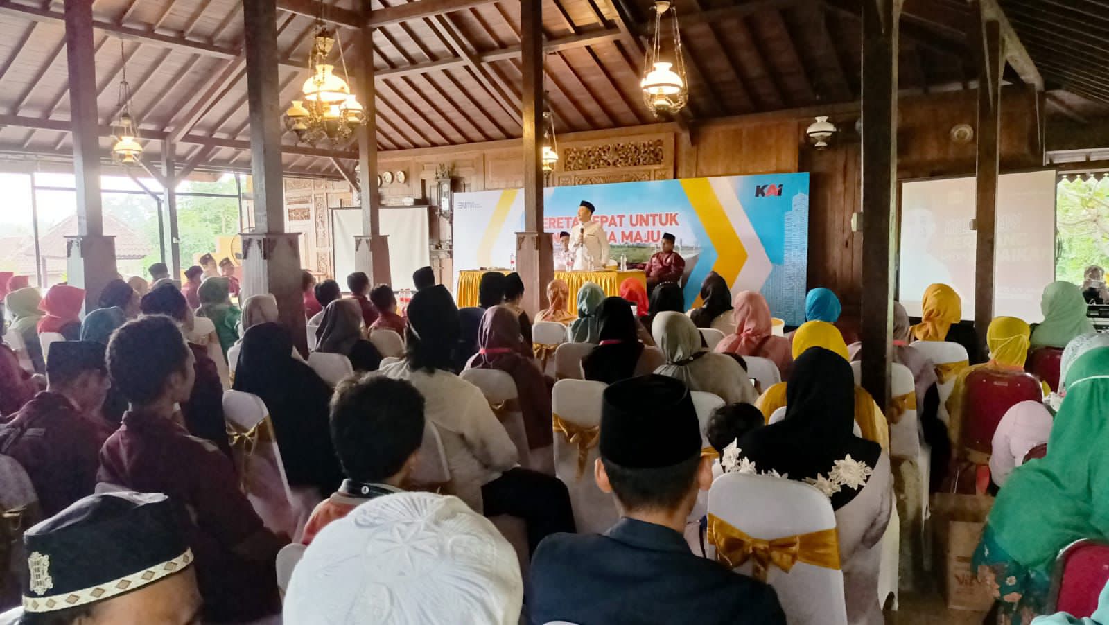 Mufti Anam Dukung PT KAI Sukseskan Angkutan Nataru 2023