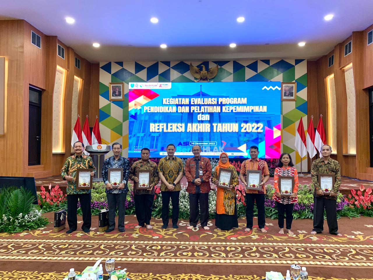 Panen Prestasi, BPSDM Jatim Koleksi 14 Penghargaan Dalam Sepanjang 2022