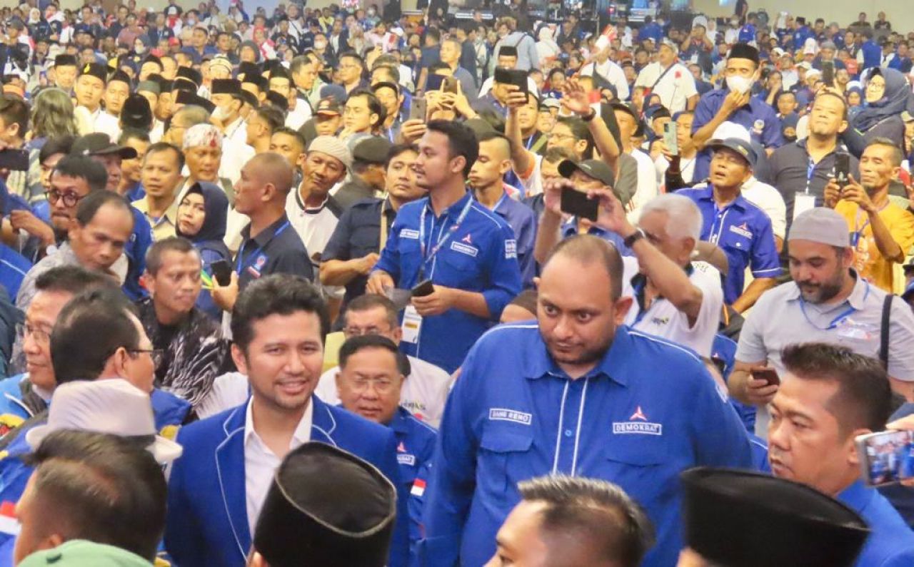 ThumbnailMassa Demokrat Jatim Ramaikan Kehadiran Anies di Surabaya Massa Demokrat Jatim Ramaikan Kehadiran Anies di Surabaya