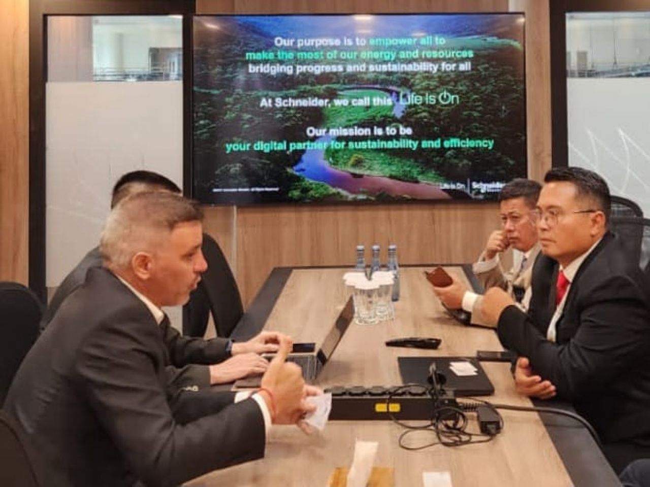 Pacu Pelayanan Kawasan Industri, SIER Kolaborasi dengan Perusahaan Jerman di Hannover Messe