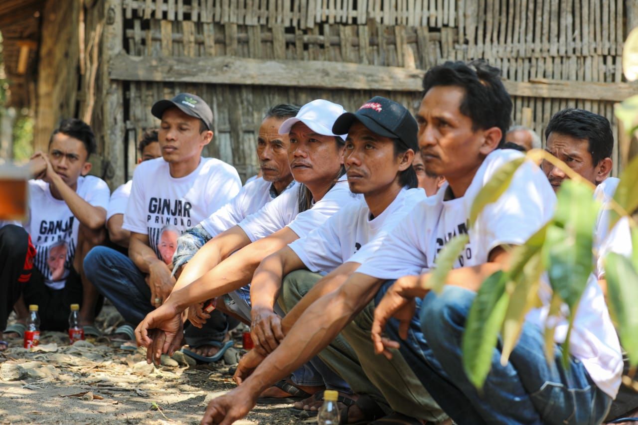 ThumbnailGanjar Creasi Ajak Warga Lamongan Budi Daya Maggot untuk Jadi Pupuk dan Pakan Ternak Ganjar Creasi Ajak Warga Lamongan Budi Daya Maggot untuk Jadi Pupuk dan Pakan Ternak
