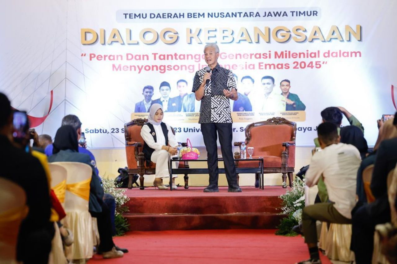ThumbnailGanjar Komitmen Bangun Industri Digital untuk Indonesia Emas Ganjar Komitmen Bangun Industri Digital untuk Indonesia Emas