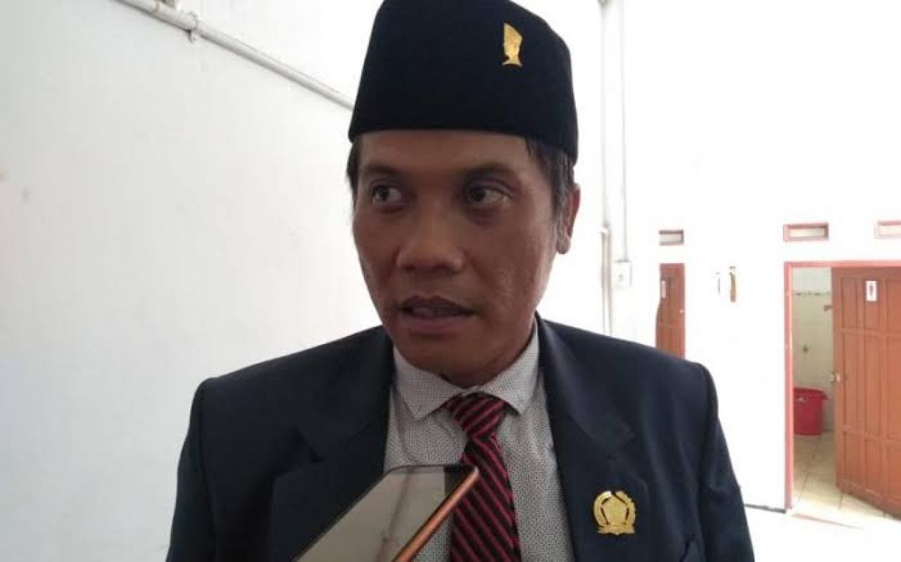 Heboh Sewa Rumdin Wabup Blitar Fiktif Rp 539 Juta Ketua DPRD Kabupaten Blitar, Suwito Saren Satoto. (Red)