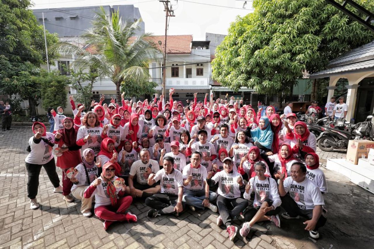 Gelar Senam Bugar dan Ajak Hidup Sehat, Kowarteg Ganjar Diapresiasi Warga Gubeng Surabaya