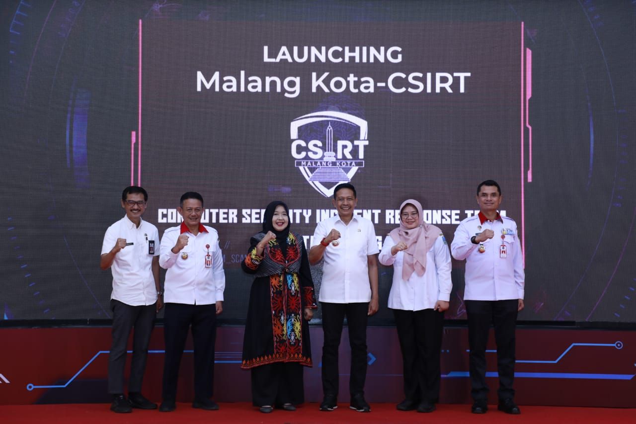 ThumbnailAwasi Sistem Elektronik Pemerintah, Pj Wali Kota Malang Launching Malangkota-CSIRT Awasi Sistem Elektronik Pemerintah, Pj Wali Kota Malang Launching Malangkota-CSIRT