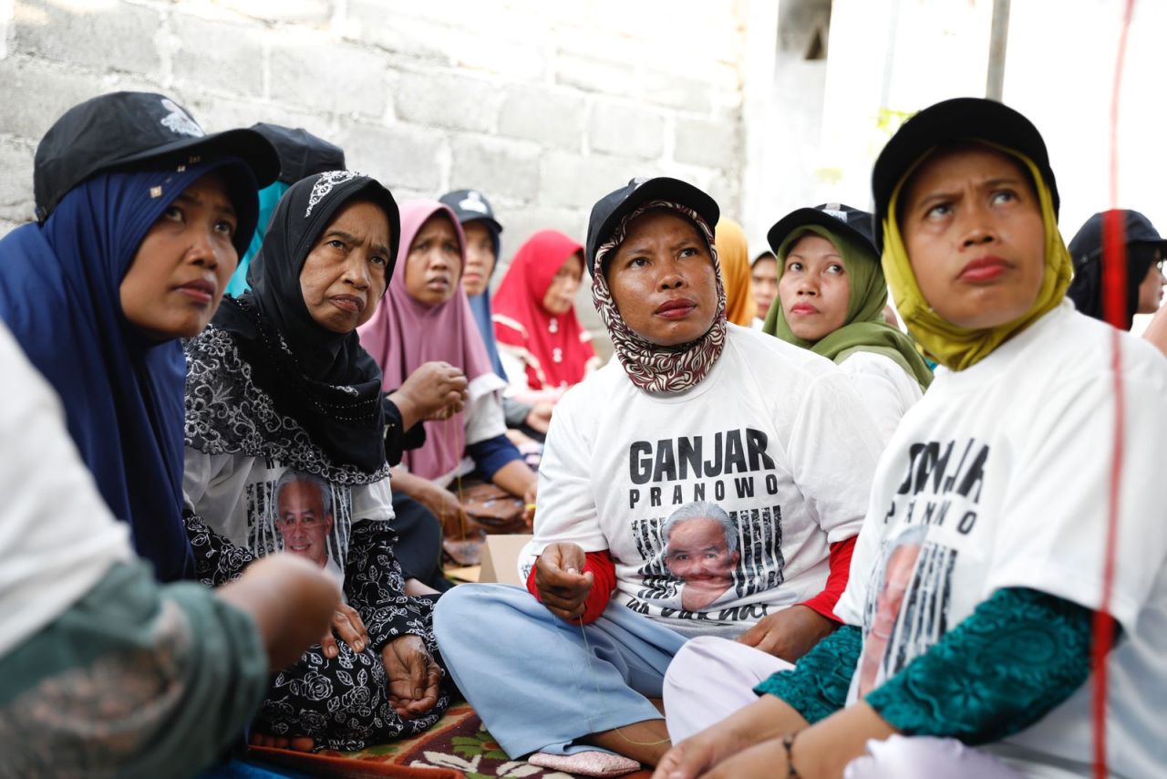 Mak Ganjar Inspirasi Ibu-Ibu di Pasuruan Untuk Mulai Usaha Rumahan