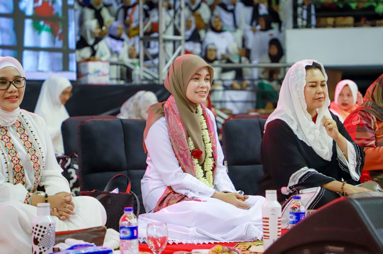 Perempuan Tonggak Negara, Agatha Retnosari: Ganjar-Atikoh Model Keluarga Ideal Indonesia Masa Kini