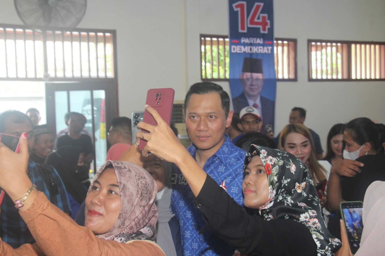 ThumbnailWarga Tuban Doakan Demokrat Menang Pemilu 2024 Warga Tuban Doakan Demokrat Menang Pemilu 2024