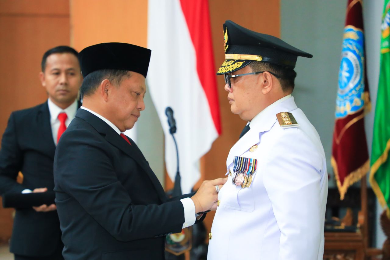 ThumbnailMendagri Lantik Adhy Karyono Jadi Pj Gubernur Jatim Mendagri Lantik Adhy Karyono Jadi Pj Gubernur Jatim