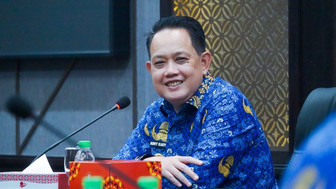 ThumbnailPj Gubernur Jatim Ajak Warga Dukung Pemerintahan Prabowo - Gibran Pj Gubernur Jatim Ajak Warga Dukung Pemerintahan Prabowo - Gibran