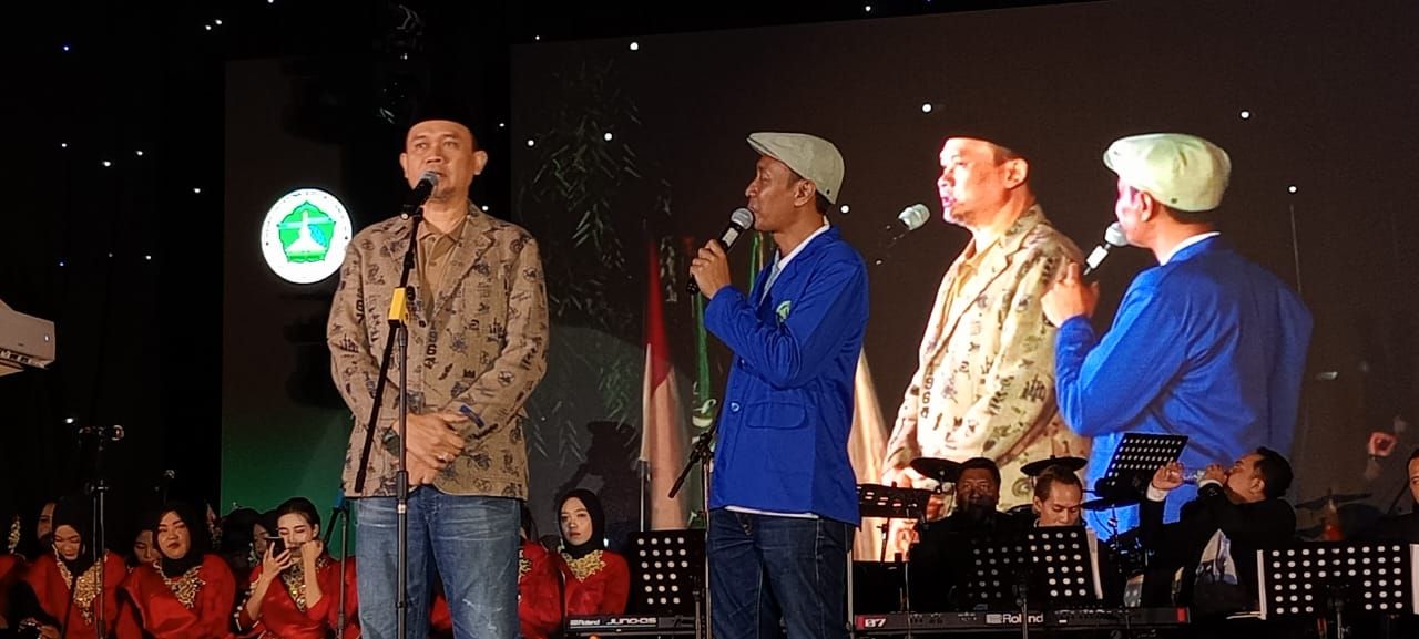 Cak Lontong Ramaikan Gala Night Satu Dasa Warsa Umaha