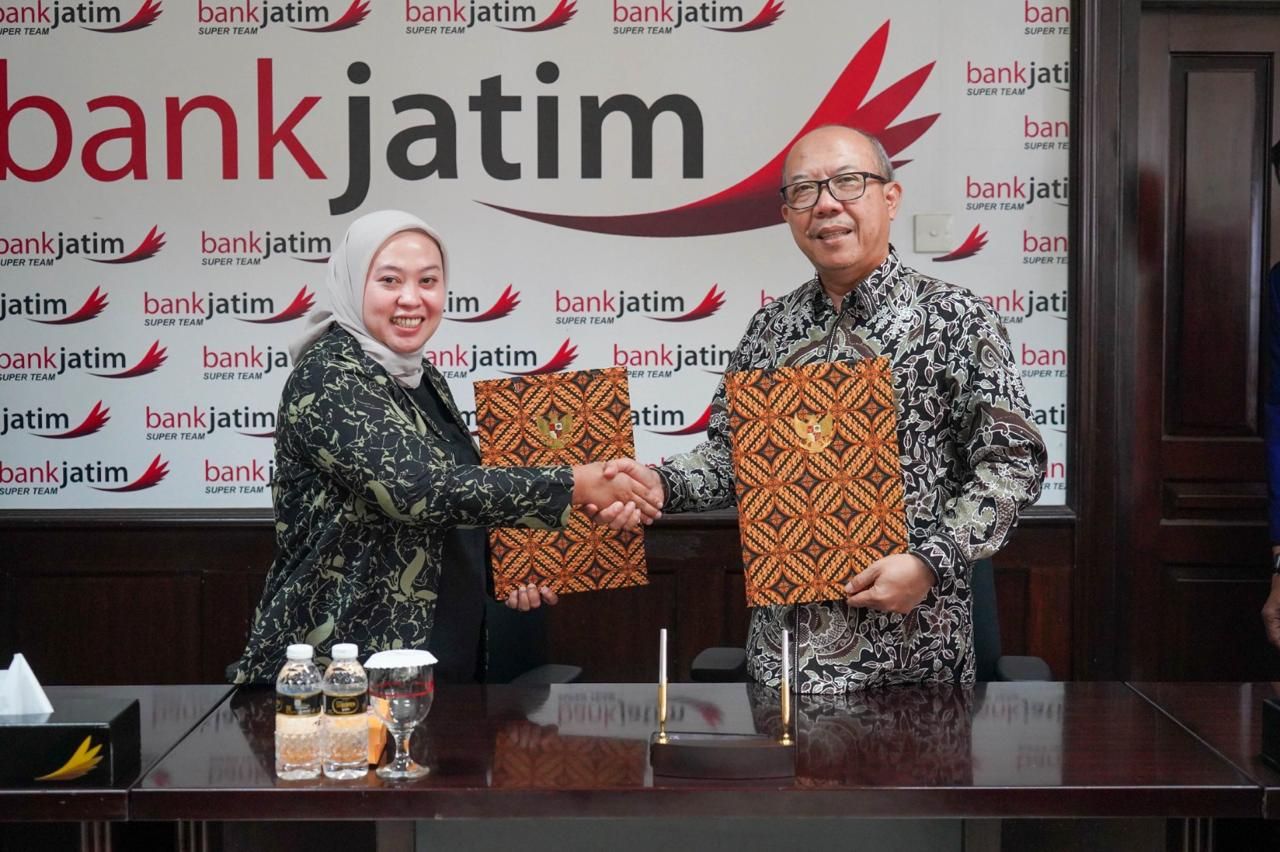Bank Jatim Teken Perjanjian Kerja Sama dengan Toko Ladang. (Dok Humas Bank Jatim)