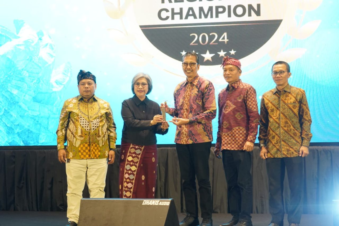 Bank Jatim Raih Penghargaan The Asian Post Best Regional Champion 2024