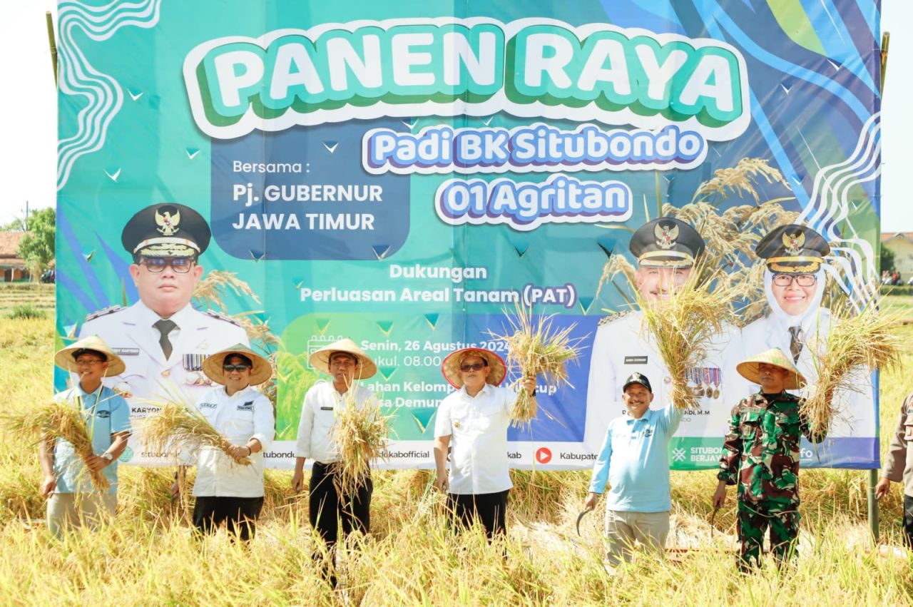 ThumbnailJaga Lumbung Pangan Nasional, Pemprov Gerojok Petani Jatim dengan Pupuk Gratis, Alsintan Hingga Ansuransi Gagal Panen Jaga Lumbung Pangan Nasional, Pemprov Gerojok Petani Jatim dengan Pupuk Gratis, Alsintan Hingga Ansuransi Gagal Panen