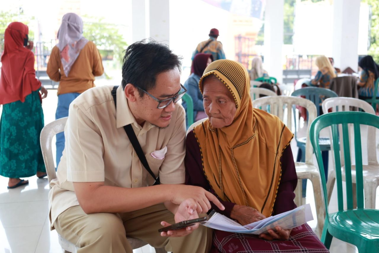Catatan Prestasi Menonjol Pemprov Jatim Tekan Angka Kemiskinan