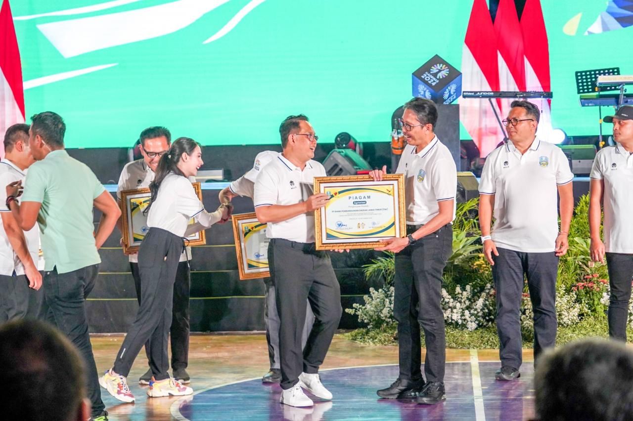 Haornas 2024, Bank Jatim Raih Apresiasi Dari Pemprov Jatim Di Bidang Olahraga Voli. (Red)