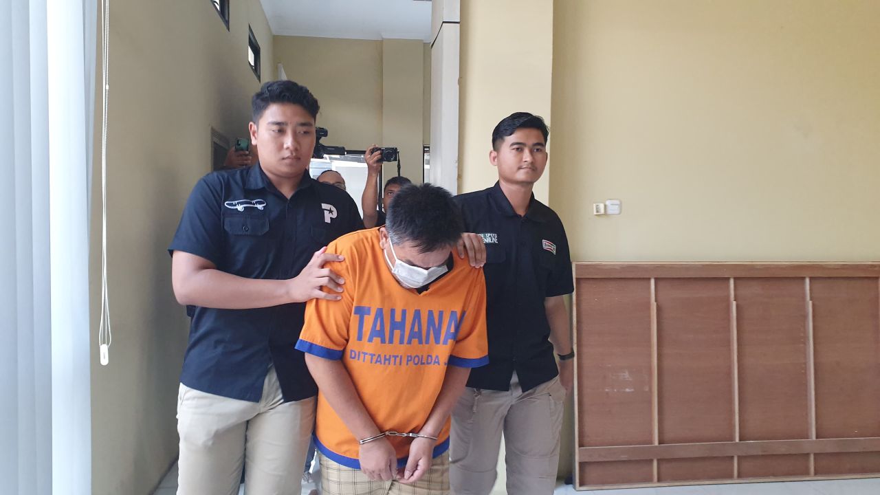 Ayah di Surabaya Tega Cabuli Dua Putrinya Selama Empat Tahun