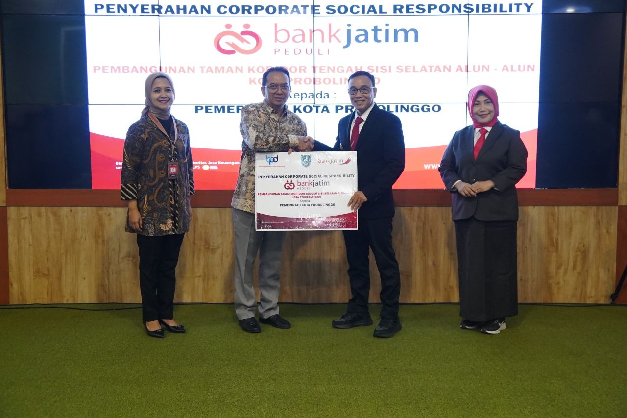 Bank Jatim Sebar CSR di Gresik dan Kota Probolinggo