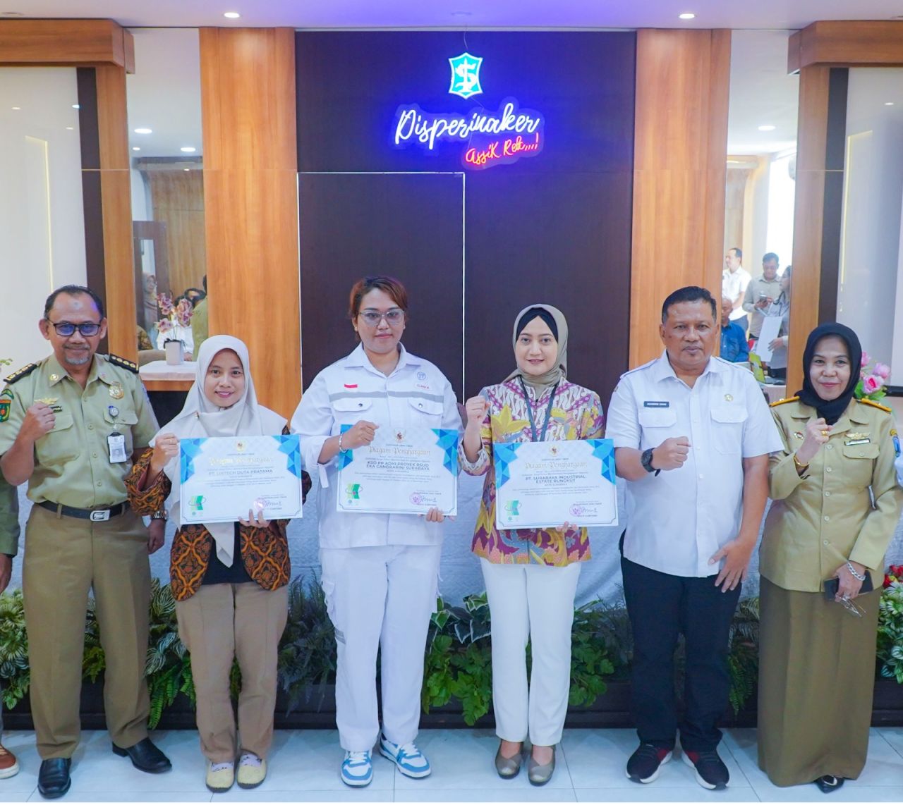 Komitmen Terapkan K3, SIER Boyong Empat Penghargaan K3 dari Gubernur Jatim