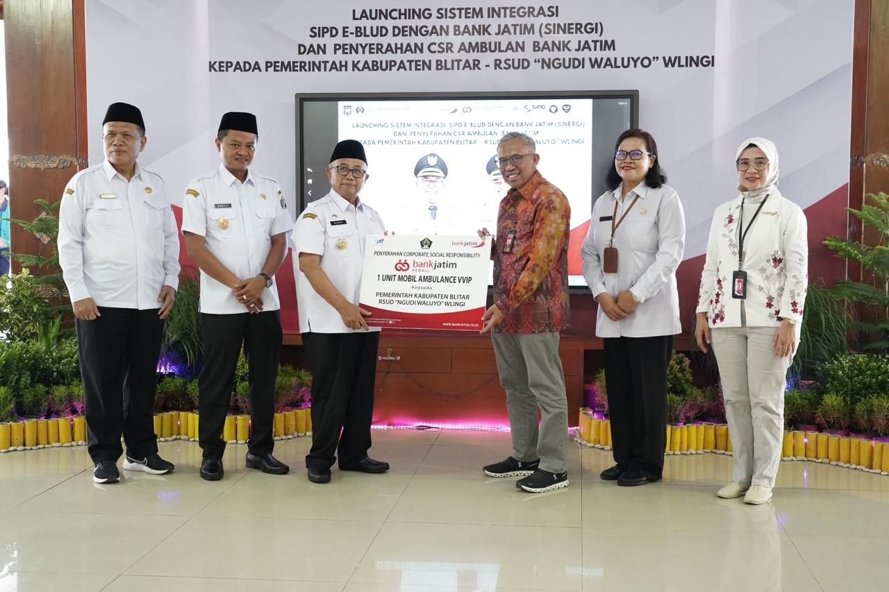 Bank Jatim Bersama Pemkab Blitar Launching SIPD E-Blud dan Serah Terima CSR
