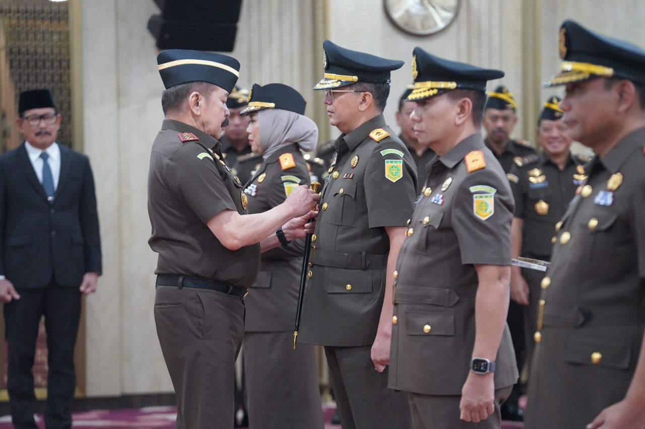 Mia Amiati Purna Tugas, Kuntadi Jabat Kajati Jatim