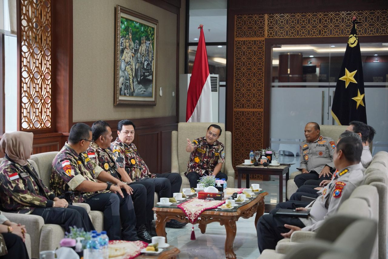 Audiensi Pengurus Pusat dan Pengurus Daerah XIII GM FKPPI di Mapolda Jatim, Jumat (2/5/2025). (Red)