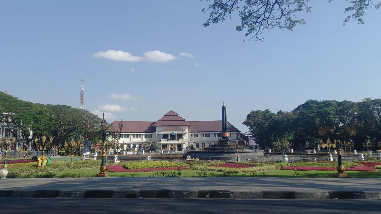 ThumbnailAda Tiga Investasi Baru di Kota Malang Senilai Rp 1,5 Triliun Ada Tiga Investasi Baru di Kota Malang Senilai Rp 1,5 Triliun