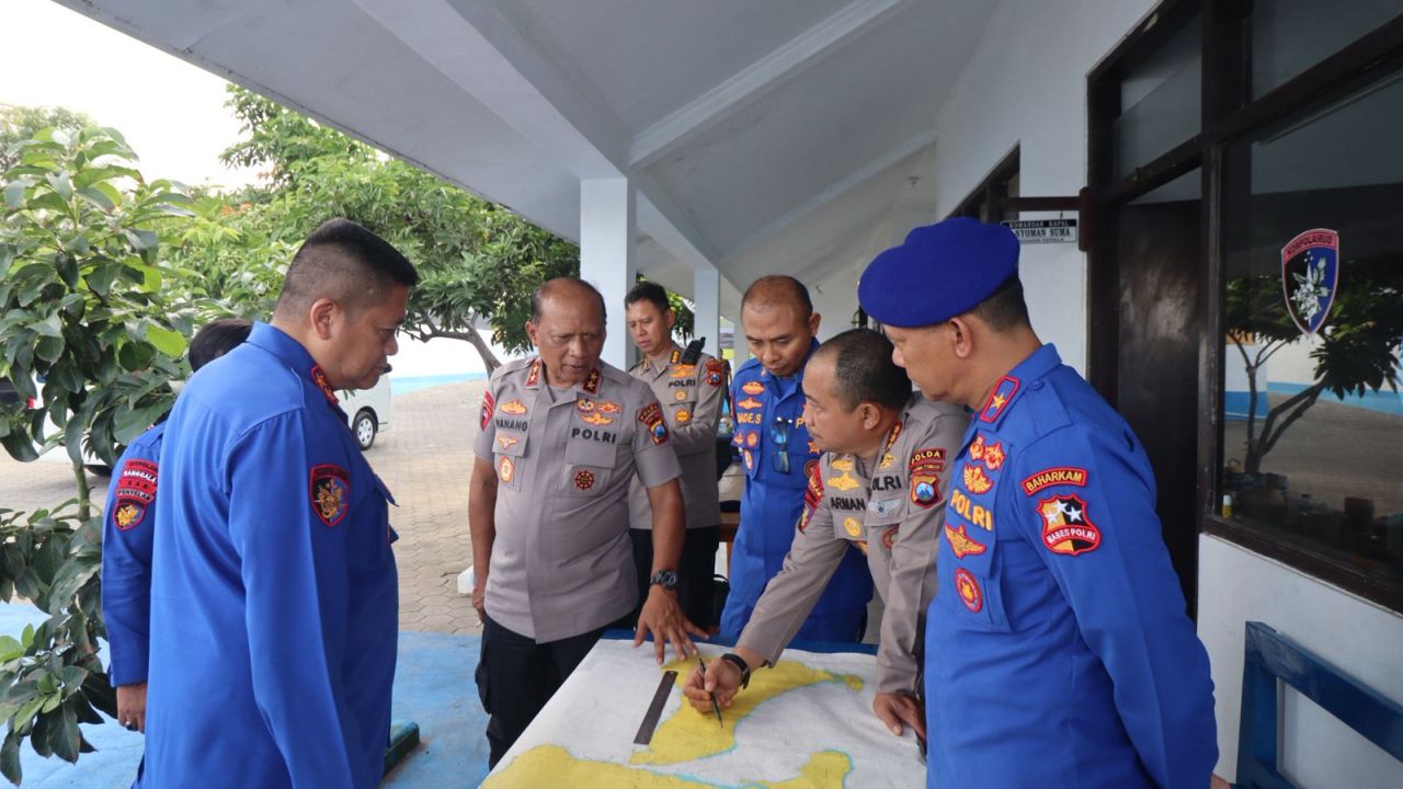 Kapolda Jatim "Turun Gunung" Cari Korban KMP Tunu Pratama yang Tenggelam di Selat Bali