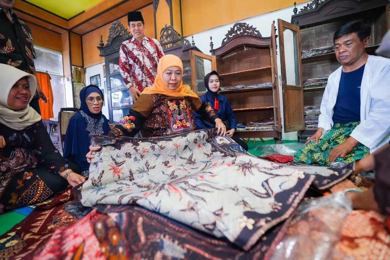 ThumbnailKhofifah Kampanyekan Batik Madura Khofifah Kampanyekan Batik Madura