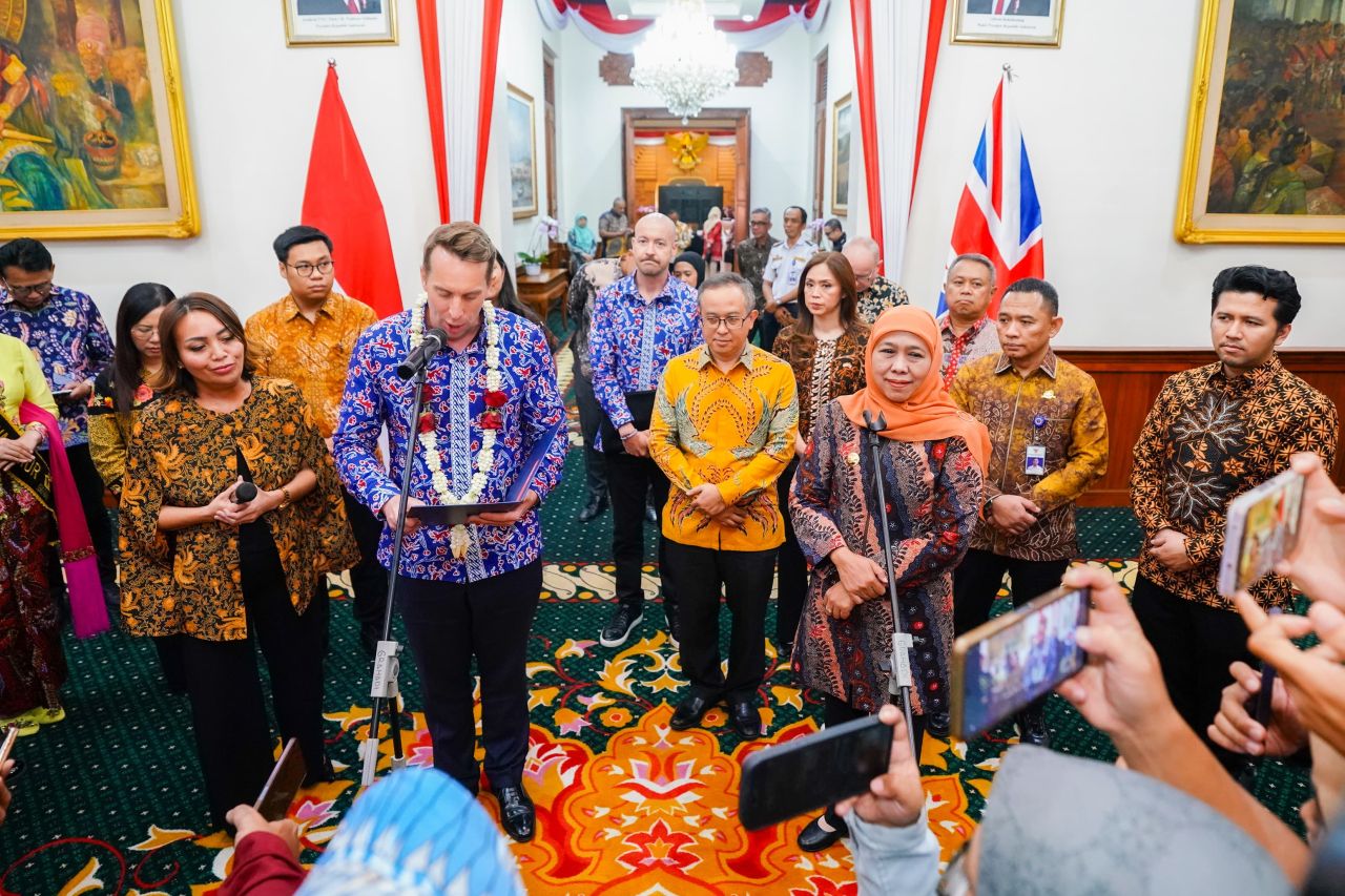 ThumbnailPemerintah Inggris Perkuat Transformasi Transportasi Publik di  Jatim Pemerintah Inggris Perkuat Transformasi Transportasi Publik di  Jatim