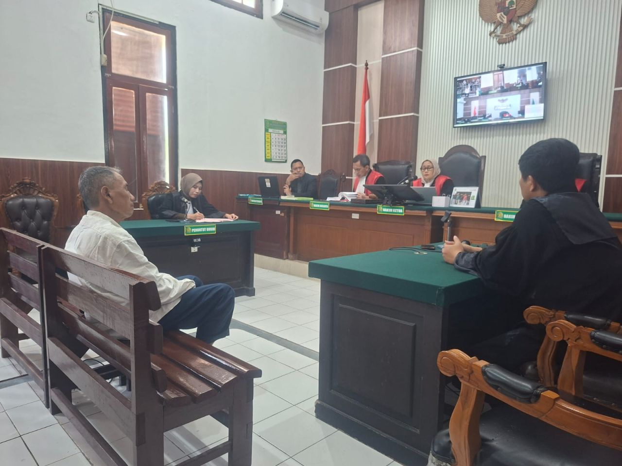 ThumbnailTerdakwa Pencabulan Anak Panti Asuhan Divonis 19 Tahun Penjara Terdakwa Pencabulan Anak Panti Asuhan Divonis 19 Tahun Penjara