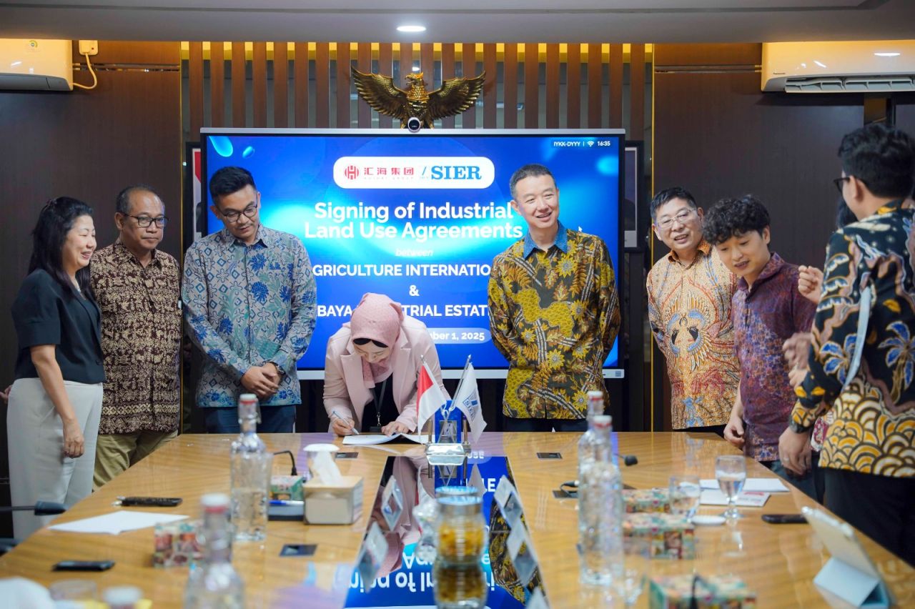 ThumbnailInvestasi Rp656 Miliar, Pabrik Pakan Ternak dari Tiongkok Bangun Pabrik di SIER Investasi Rp656 Miliar, Pabrik Pakan Ternak dari Tiongkok Bangun Pabrik di SIER
