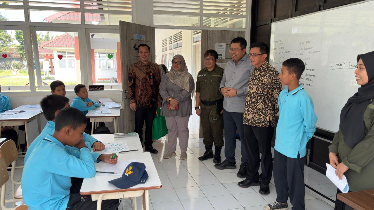 Kemenko PMK Kunjungi Sekolah Rakyat di Mojokerto, Perkuat Sinergi Pengentasan Kemiskinan