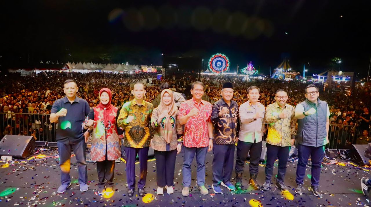 Sediakan Rumah Curhat Bagi Masyarakat, DPRD Jatim Luncurkan Platform ‘CUAN’ di Ajang Pasar Rakyat