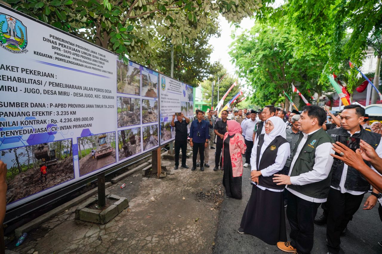 ThumbnailKhofifah Resmikan Rehabilitasi Jalan Poros Miru-Jugo Lamongan Khofifah Resmikan Rehabilitasi Jalan Poros Miru-Jugo Lamongan