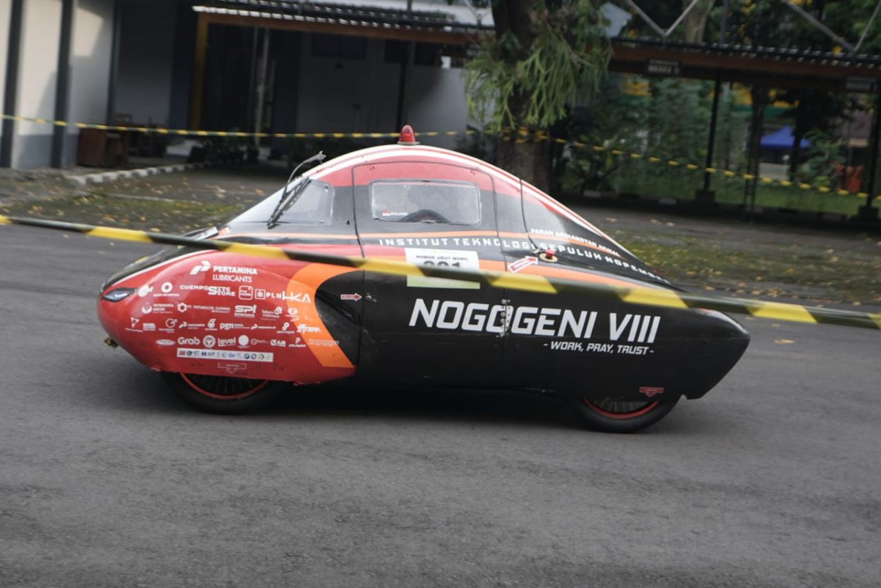 ThumbnailTim Nogogeni ITS Borong Dua Gelar Juara di KMHE 2025 Tim Nogogeni ITS Borong Dua Gelar Juara di KMHE 2025