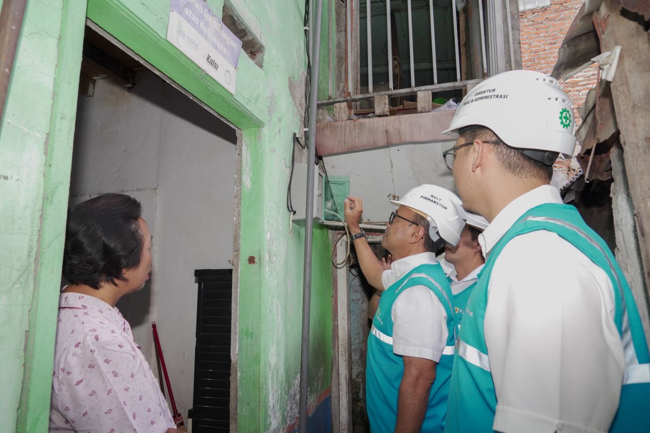 Thumbnail100 Keluarga Prasejahtera di Jatim Dapat Pemasangan Listrik Gratis Sepanjang 2025 100 Keluarga Prasejahtera di Jatim Dapat Pemasangan Listrik Gratis Sepanjang 2025