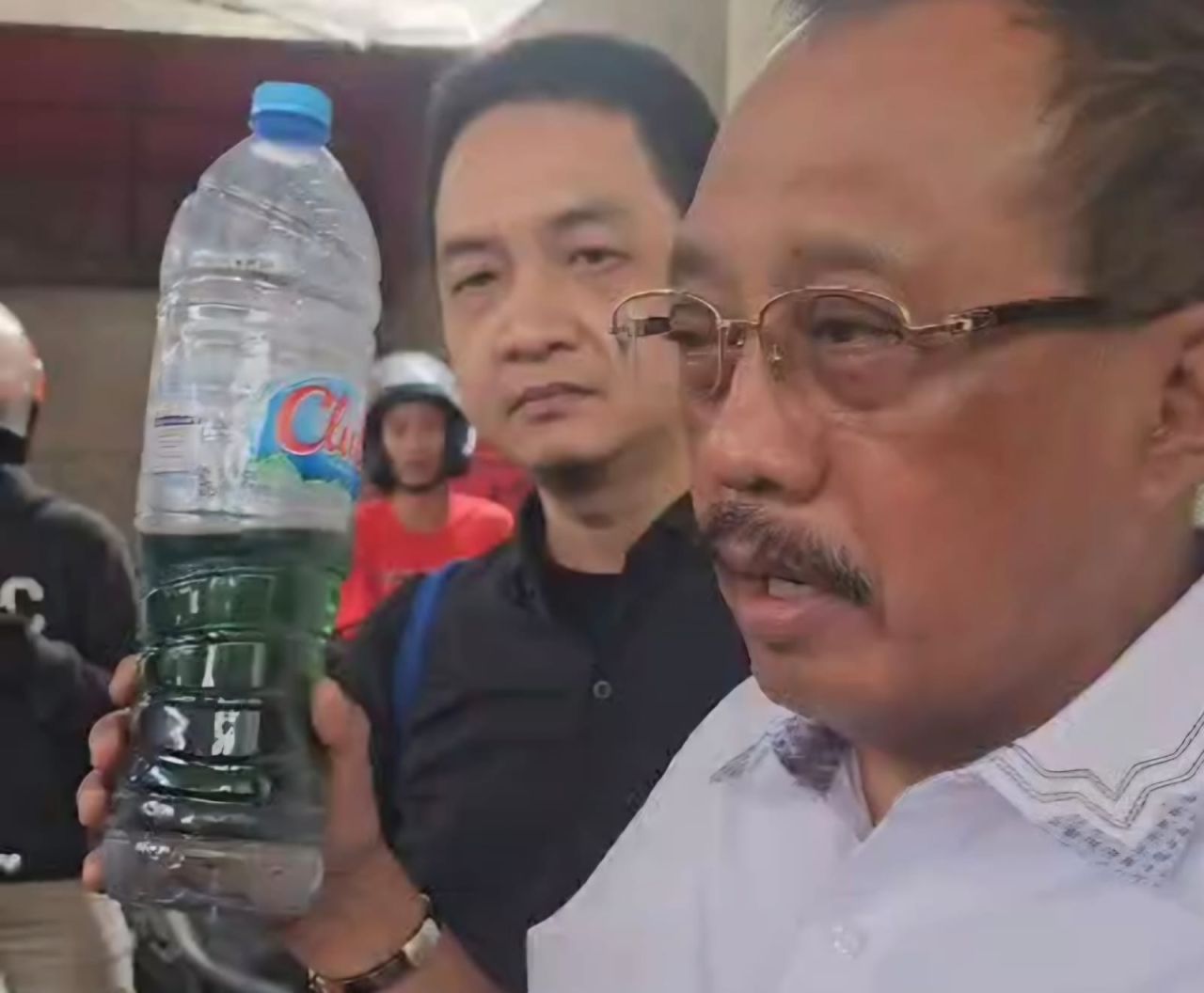 SPBU Rajawali Ragukan Keaslian Botol Pertalite Saat Sidak Armuji