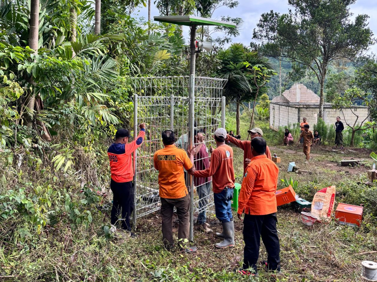 Cuaca Ekstrem, BPBD Jatim Tambah EWS di 6 Daerah Rawan Banjir dan Longsor