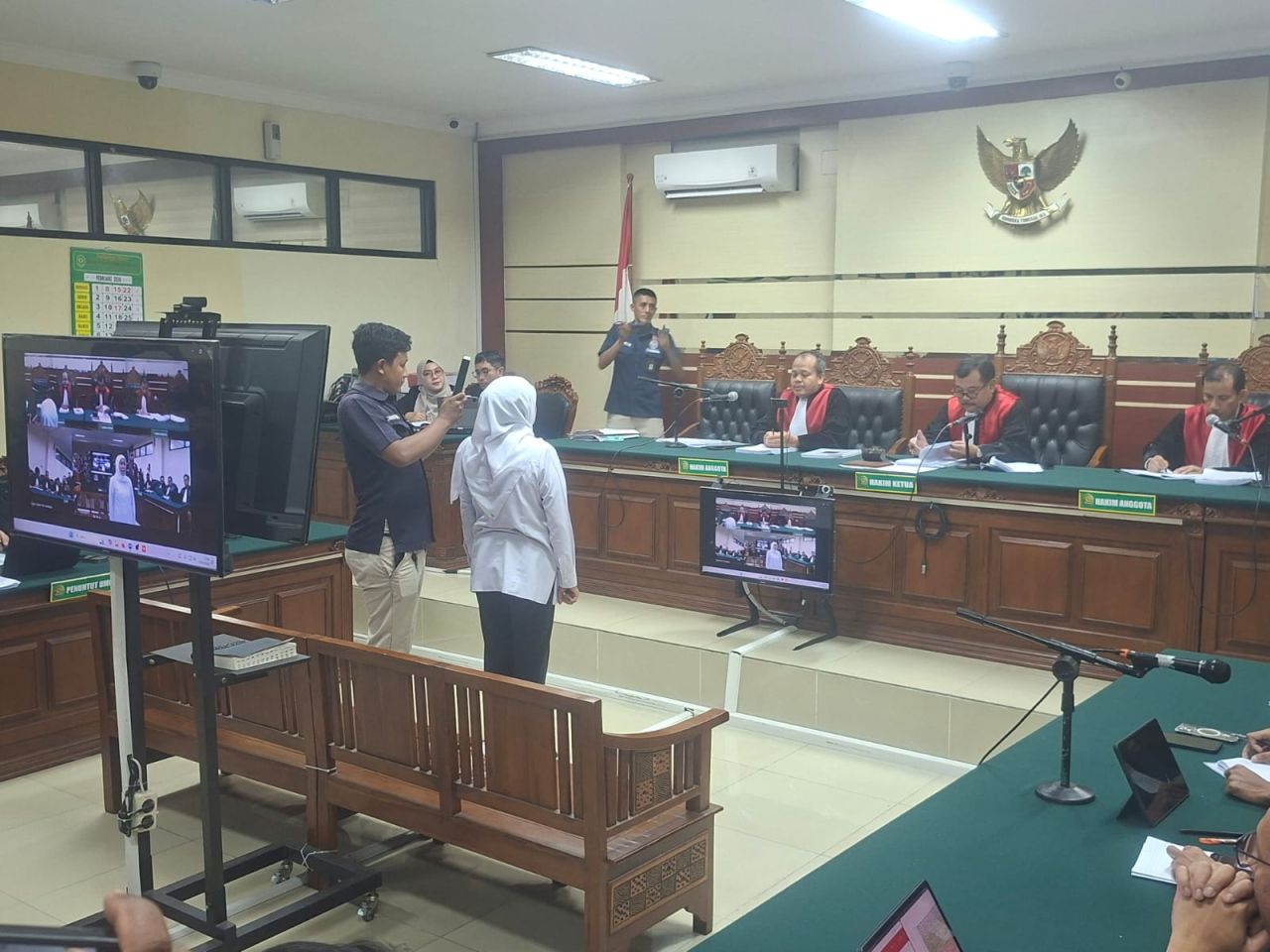 Baru Bisa Hadir dalam Sidang PN Tipikor, Khofifah Minta Maaf dan Tegaskan Kooperatif