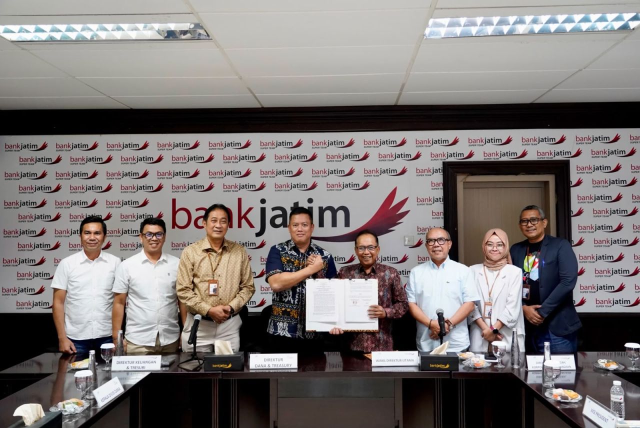 Bank Jatim dan Bank NTT Jalin Kerja Sama Layanan Jasa Remitansi Kemitraan